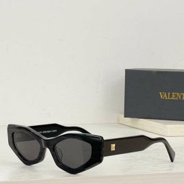 Picture of Valentino Sunglasses _SKUfw46772004fw